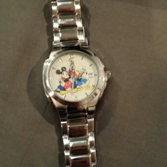 Disney watch - Picture 4 of 4