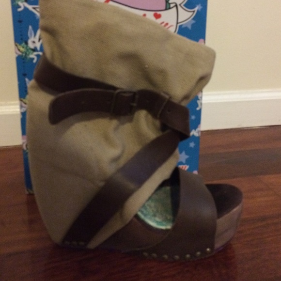 Irregular choice 💋 - Picture 2 of 3