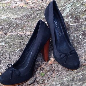 👠 Aldo Black Seude Heels