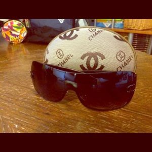 Chanel sunglasses never used