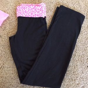 PINK yoga pants with matching Tshirt