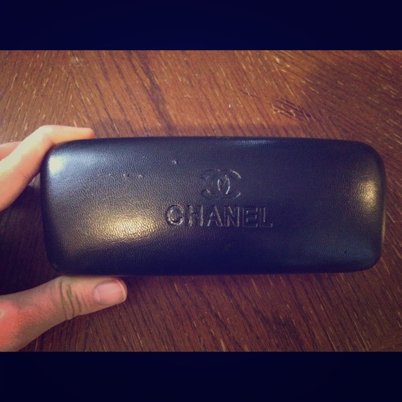 Chanel sunglasses case with cloth