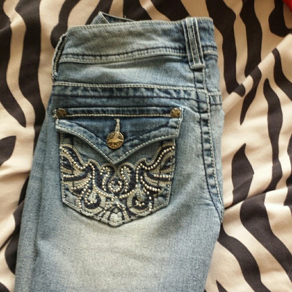 Cute light wash jeans