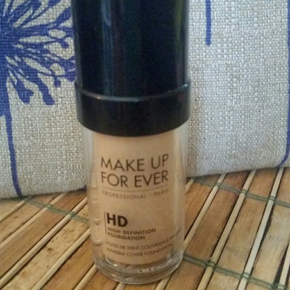 Makeup Forever HD foundation N 118