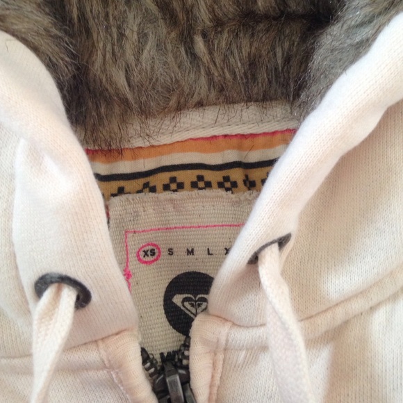 ❌ SOLD ❌ 🎀 Roxy Peachy Sweater 🎀 - Picture 3 of 3