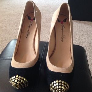 Dual colored platform heels