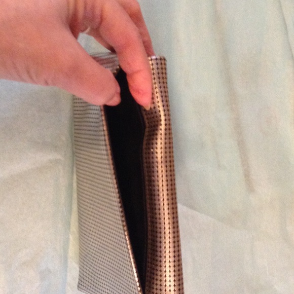 🌟Host Pick 🌟 Vintage silver clutch bag - Picture 3 of 3