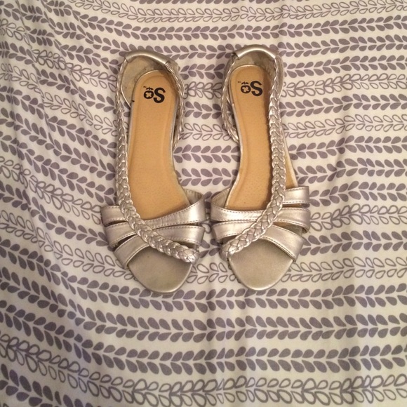 Platinum summer Flats