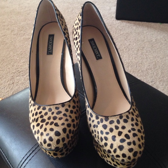 Shoemint Cheetah print Platform Heel