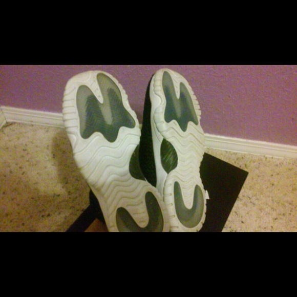 Jordans - Picture 3 of 3