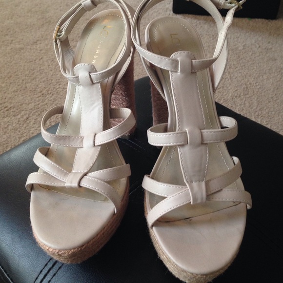 LC - Laured Conrad Nude sandals