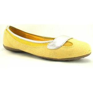 Theme yellow flats