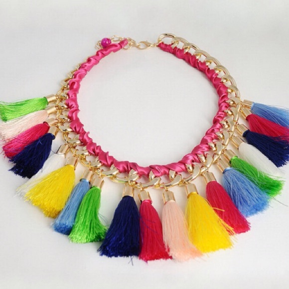 The World Traveler tassel necklace