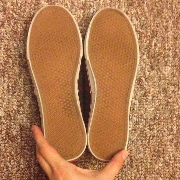 VANS - Picture 3 of 3
