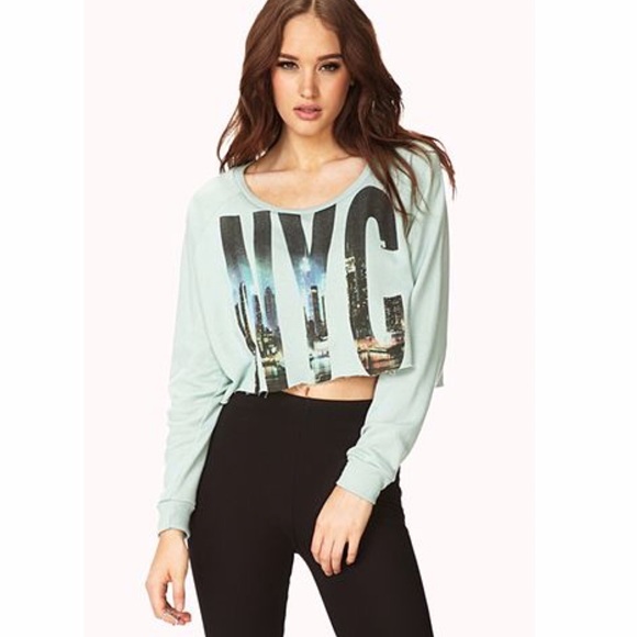 Forever 21 Tops - 🎉HP🎉 NYC Cropped Sweatshirt