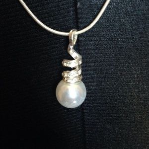 Pearl and Diamond Necklace