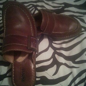 Born clogs****SOLD