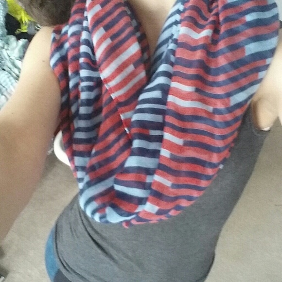 Infinity scarf