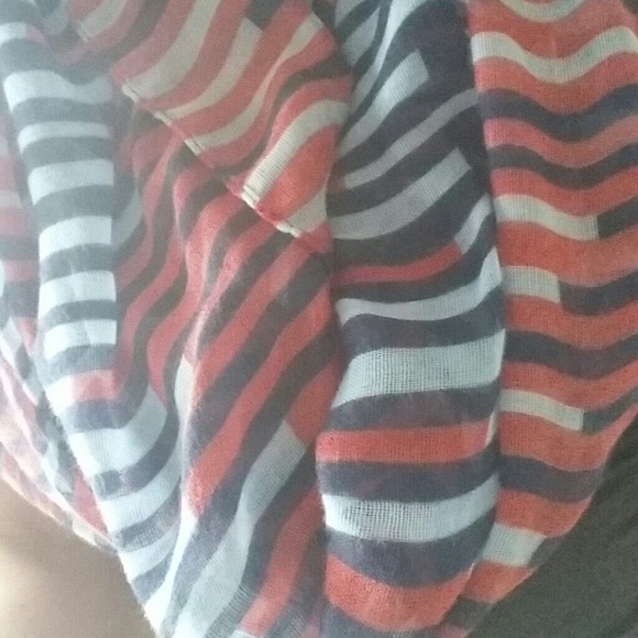 Infinity scarf - Picture 2 of 2