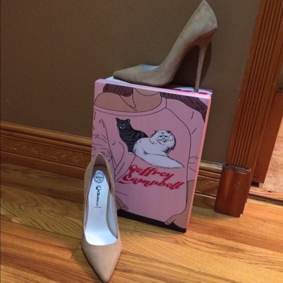 🚫SOLD🚫 Jeffrey Campbell darling heel nuede suede - Picture 2 of 4