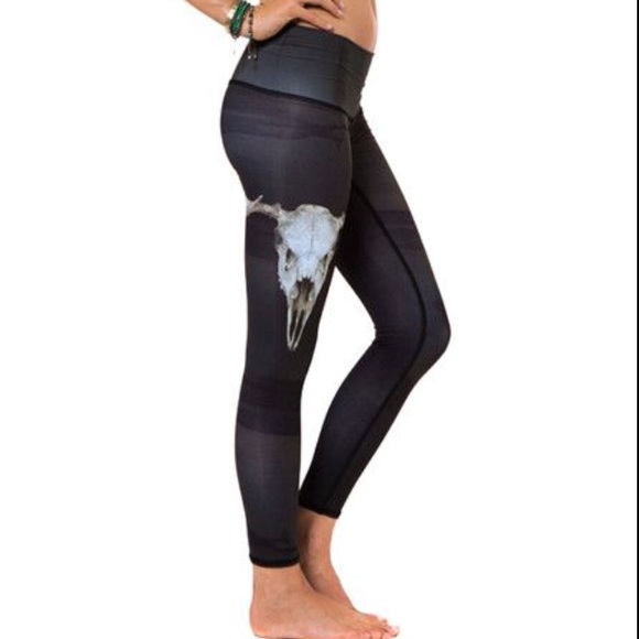 skull yoga leggings
