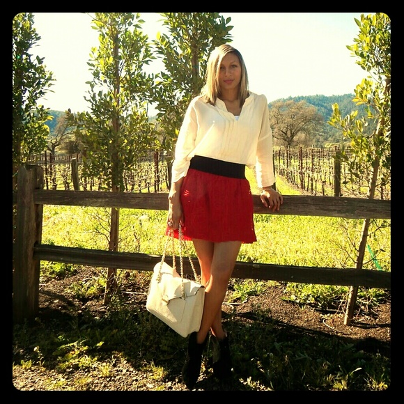 Red rose detail skirt 💘❤ - Picture 1 of 4