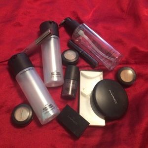 12 empty MAC containers. @xmdr