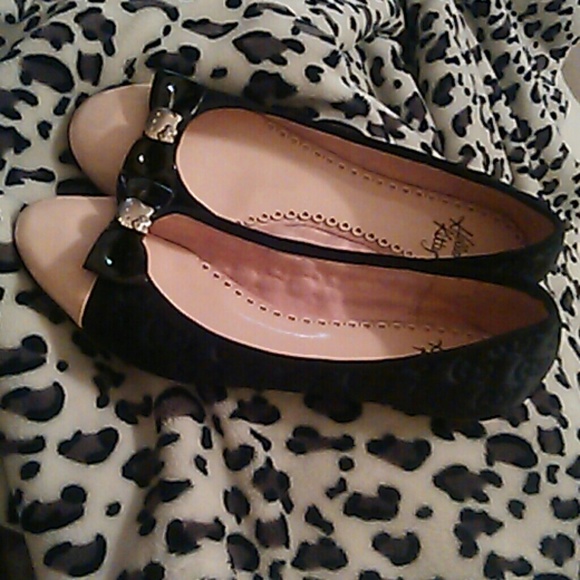 Hello Kitty flats