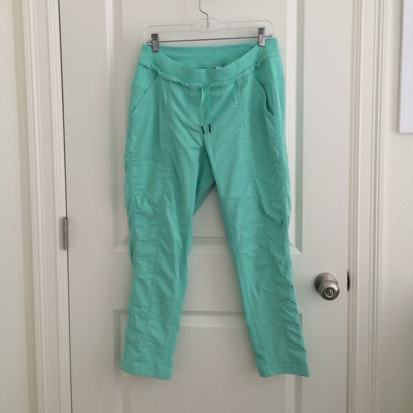 Lululemon pant, lined