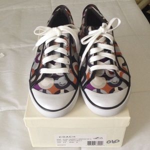 Size 6.5 coach shoes