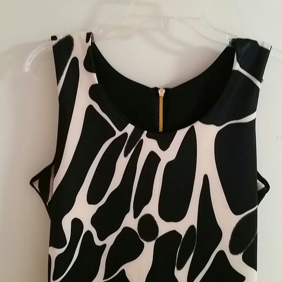 Dress - Picture 4 of 4