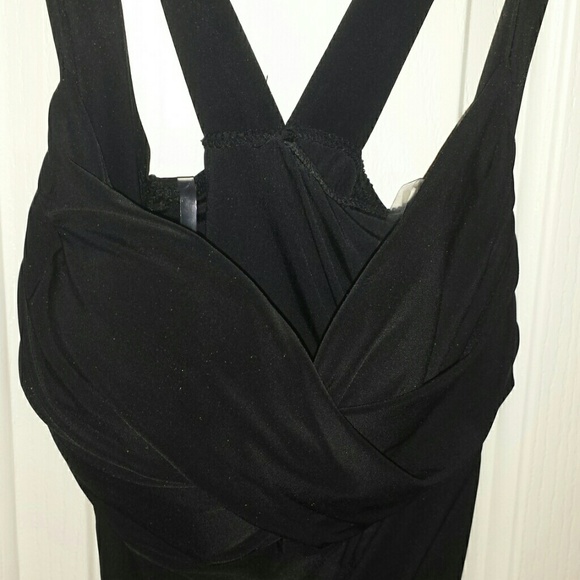 Black mini dress - Picture 2 of 4