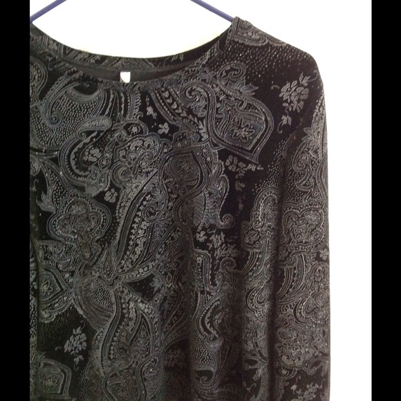 Top - Picture 2 of 2