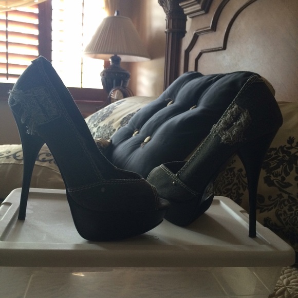 Bakers peep toe pumps