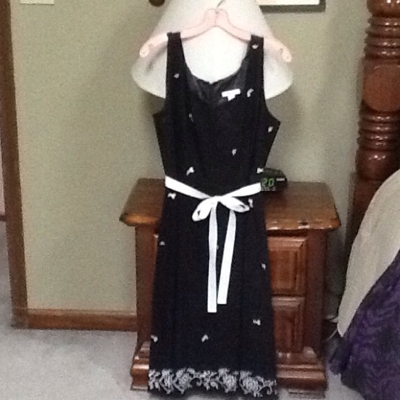 Black and white dress.