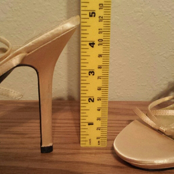 Dressy Heels by Chinese Laundry - Picture 2 of 4