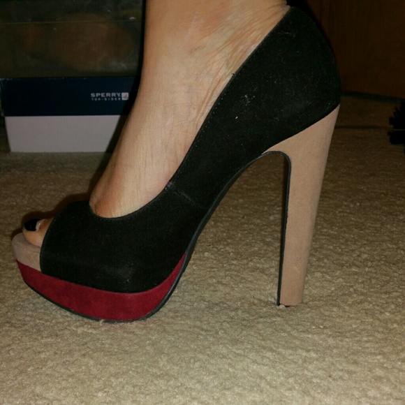 Shoes - Picture 2 of 2