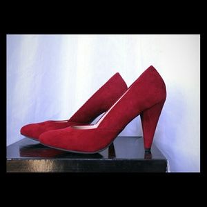 Forever 21 Faux Suede Berry red Classic Pumps