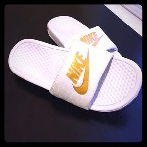 Size 7 Women's Nike Slides