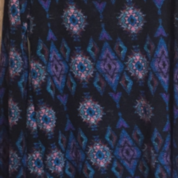 Aztec Print High-low Top - Picture 3 of 4