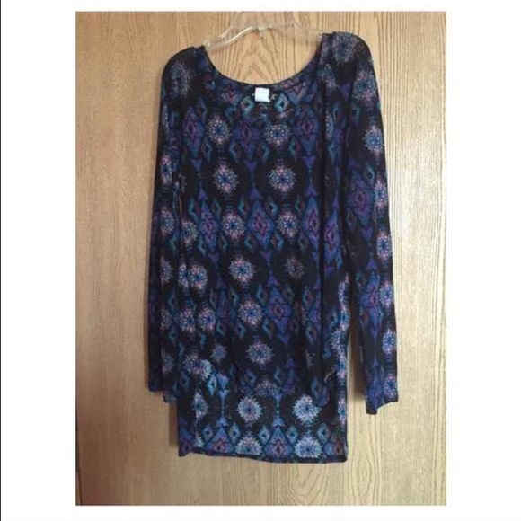 Aztec Print High-low Top - Picture 4 of 4