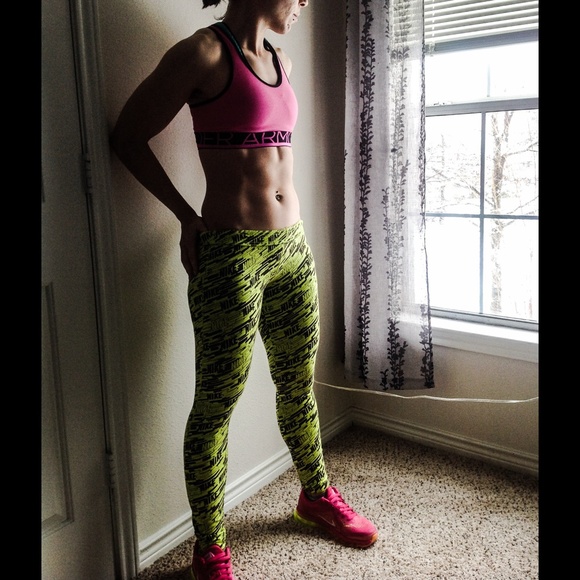BUNDLE NWT NIKE XS LEGGINGS