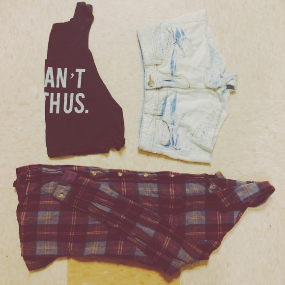 Light Wash Daisy Lace Shorts