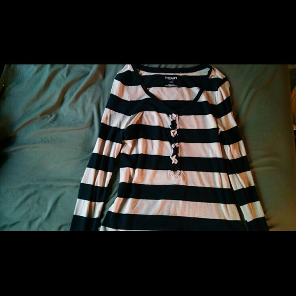 Long sleeved top