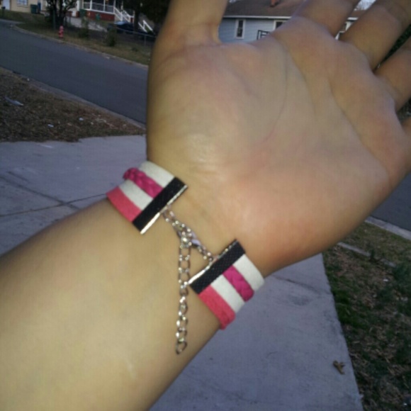 SOLD - Picture 4 of 4