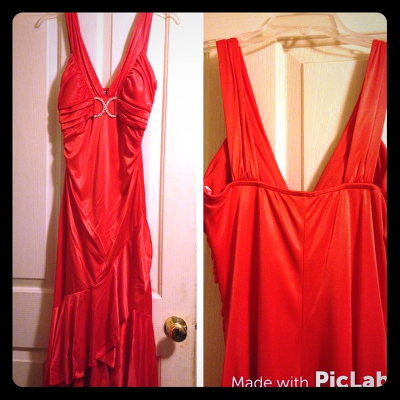 Beautiful orange prom dress!