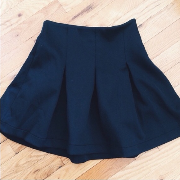 Black Nasty Gal Skater skirt - Picture 2 of 3