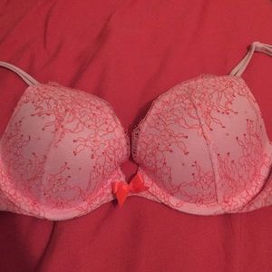32B Victoria secret push up bra
