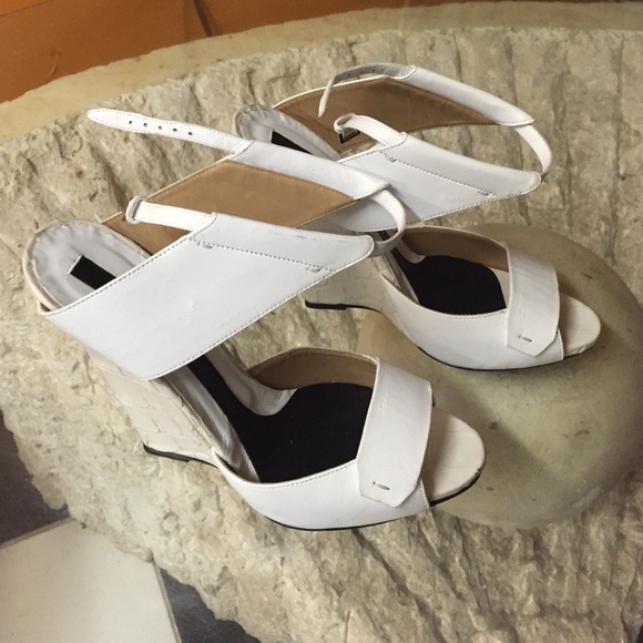 Never Worn - Narciso Rodriguez White sandals