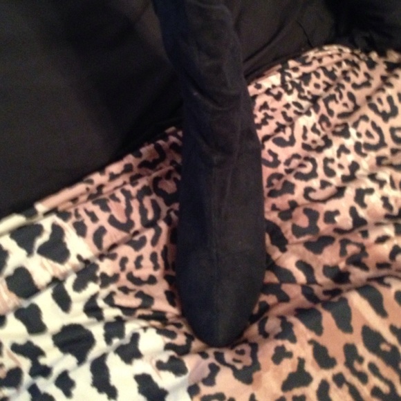 Black calf length boots - Picture 2 of 4
